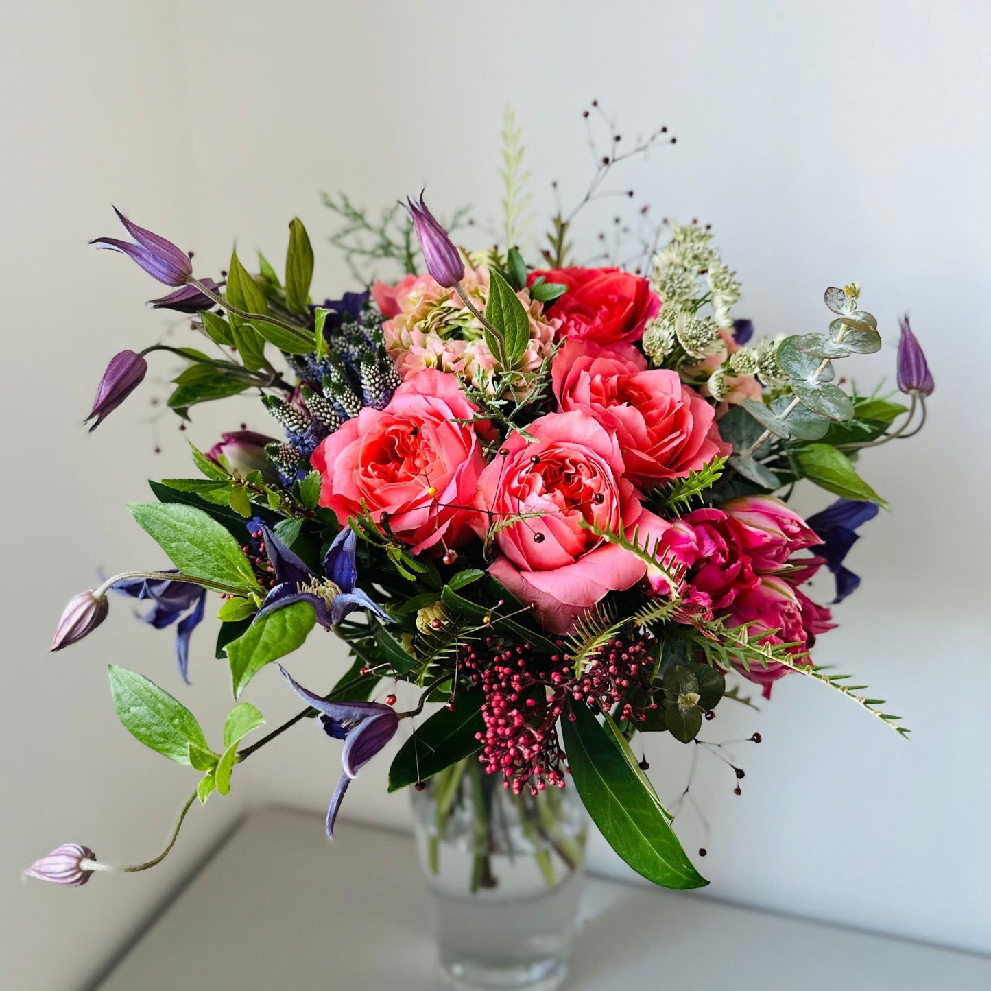 Fleurs attachées à la main - Blush royal